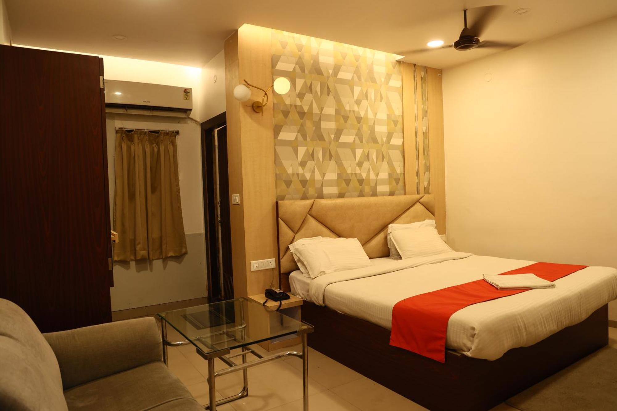 Hotel Bhubaneswari Classic Brahmapur Eksteriør bilde