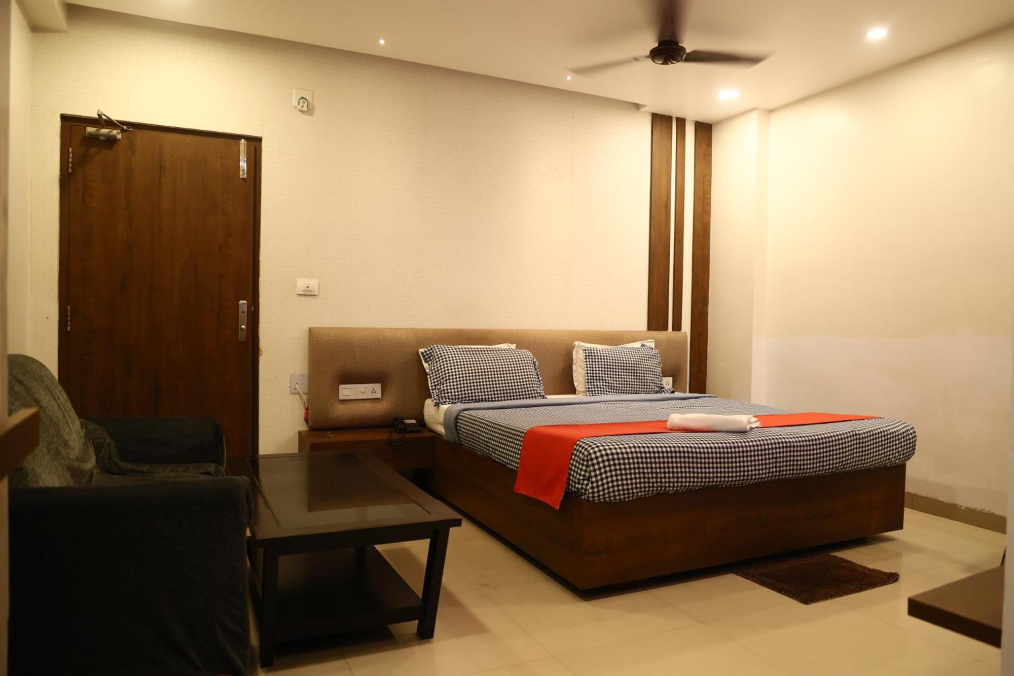 Hotel Bhubaneswari Classic Brahmapur Eksteriør bilde