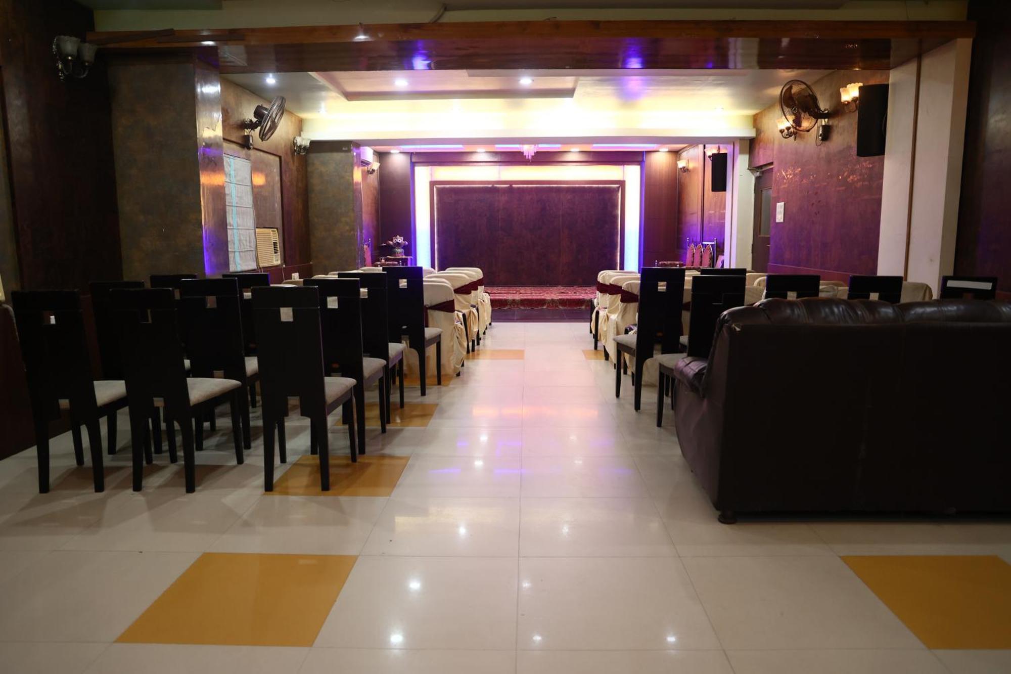 Hotel Bhubaneswari Classic Brahmapur Eksteriør bilde