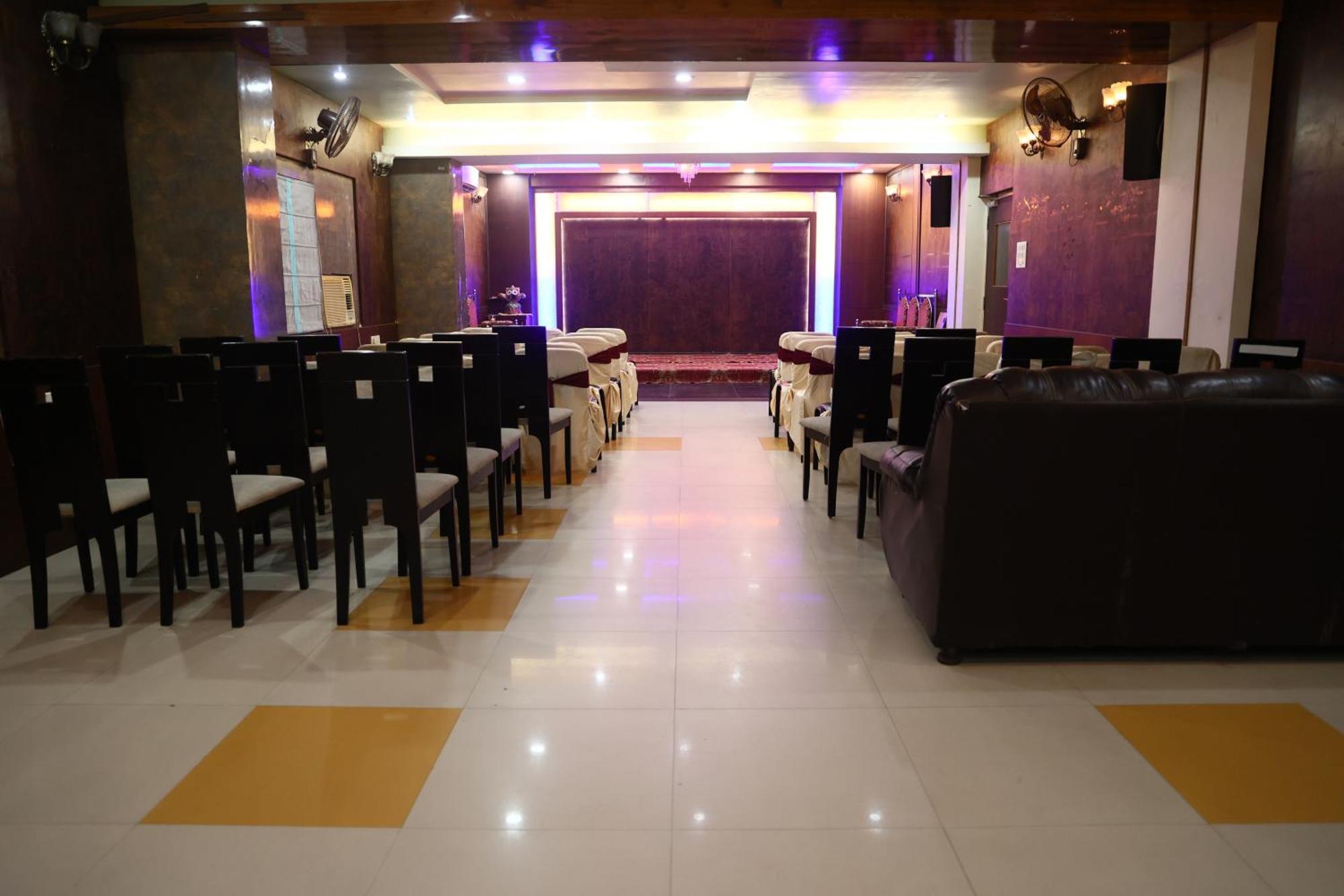 Hotel Bhubaneswari Classic Brahmapur Eksteriør bilde