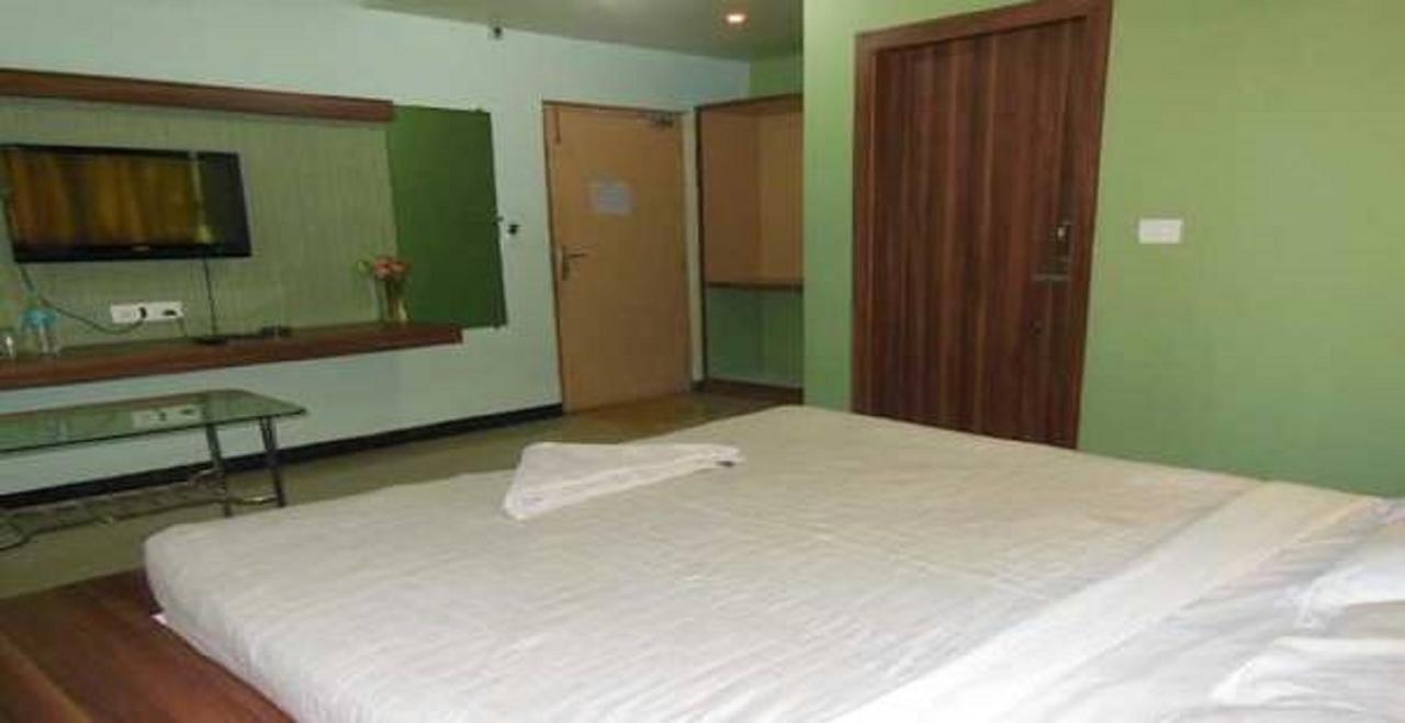 Hotel Bhubaneswari Classic Brahmapur Eksteriør bilde