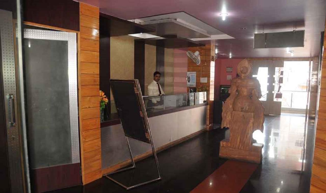 Hotel Bhubaneswari Classic Brahmapur Eksteriør bilde